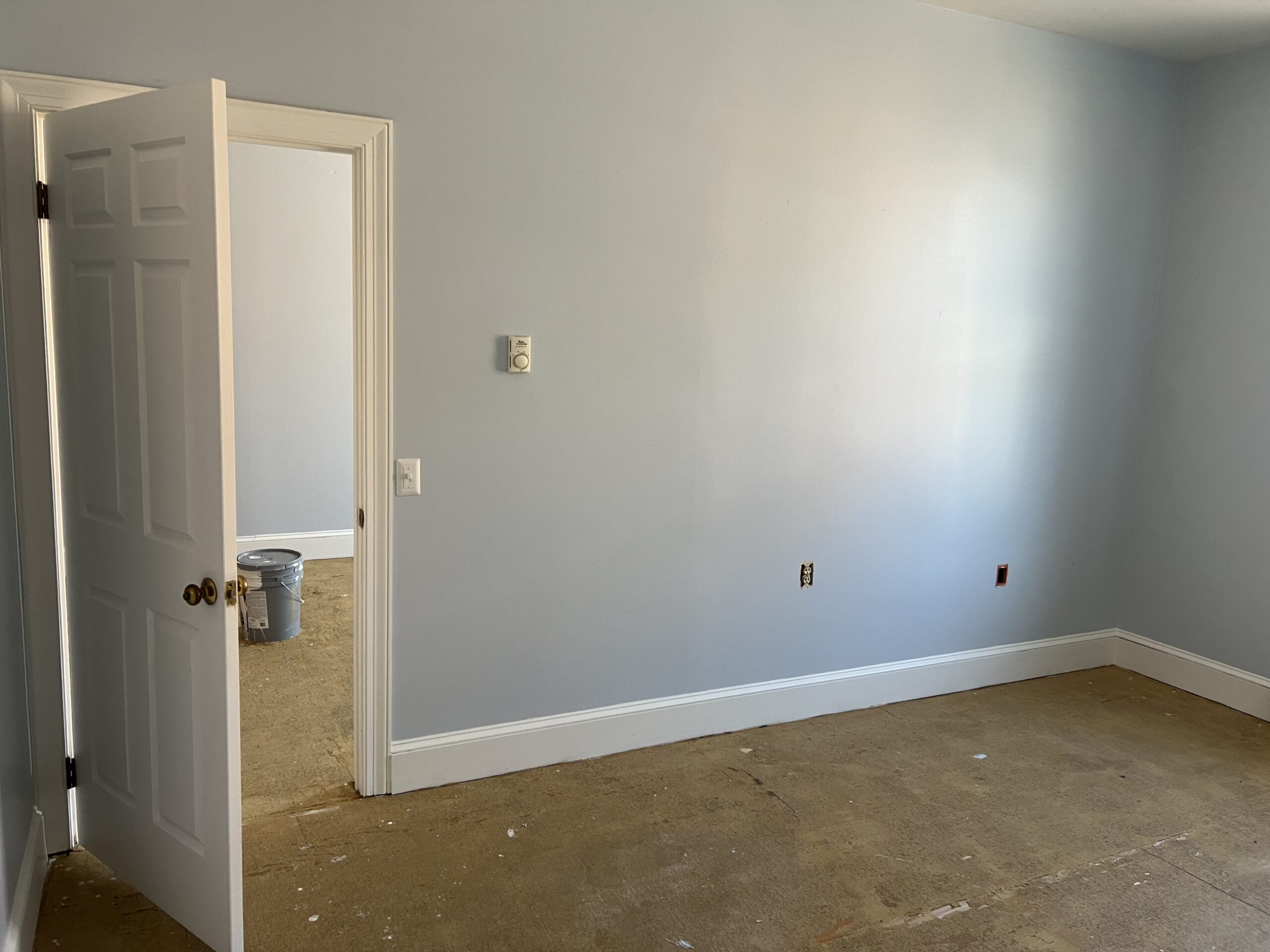 Show the transformation of a space before and after cleaning. This visual would help potential customers see the quality of your work.